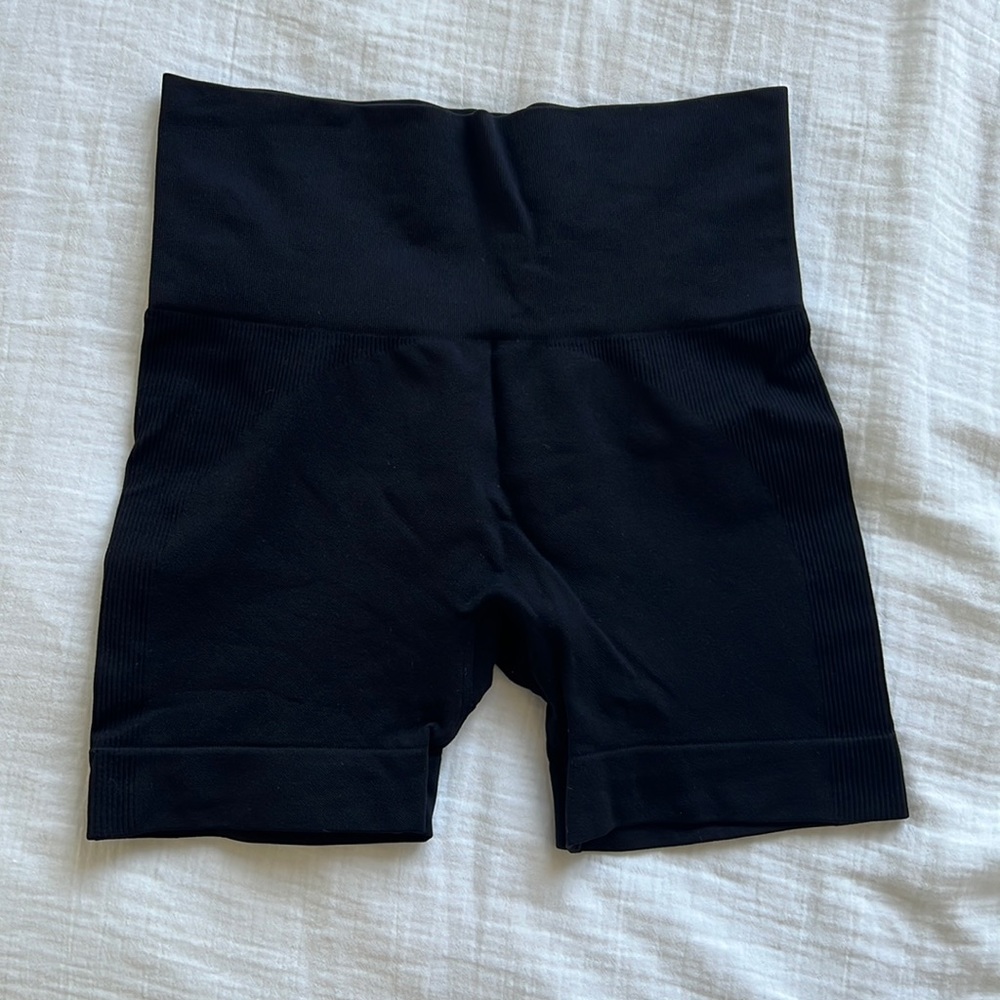 black set active biker shorts